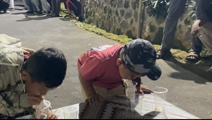 Semarak 17 Agustus: Mahasiswa KKN 04 Karangbangun Meriahkan Lomba Anak-Anak Desa Ngasinan