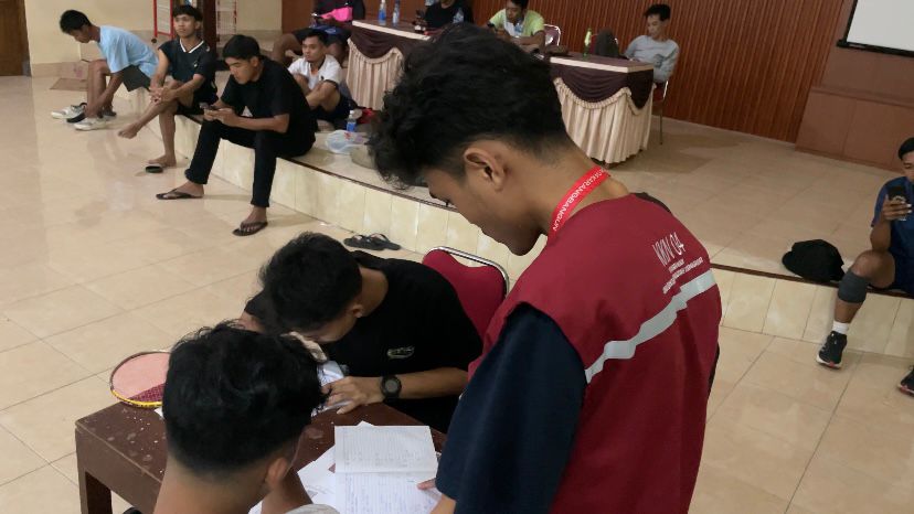 Mahasiswa KKN 04 Karangbangun Ikut Sukseskan Pordes Bulu Tangkis Desa